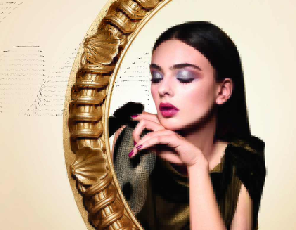 M093 HOLIDAYS ANIM 24 M02A DEVA LOOK SILVER C MO L4 F39 1