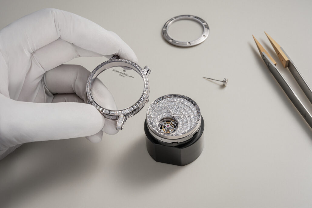 VAC Traditionnelle 6057T 000G H067%E2%80%8B MO Casing 1