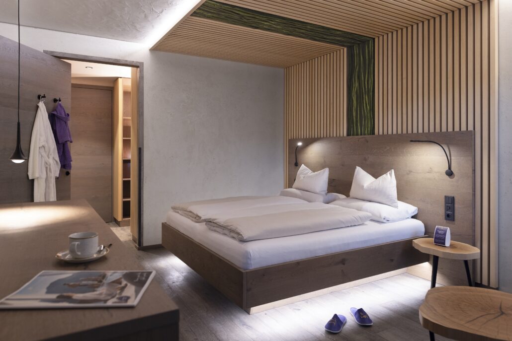 gemuetliches schlafzimmer c daniela jakob the grand green familux resort