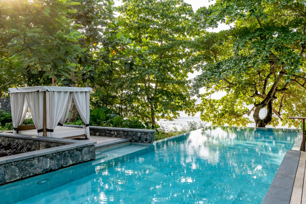 20 Crystal Communications HBD Principe Sundy Praia 1