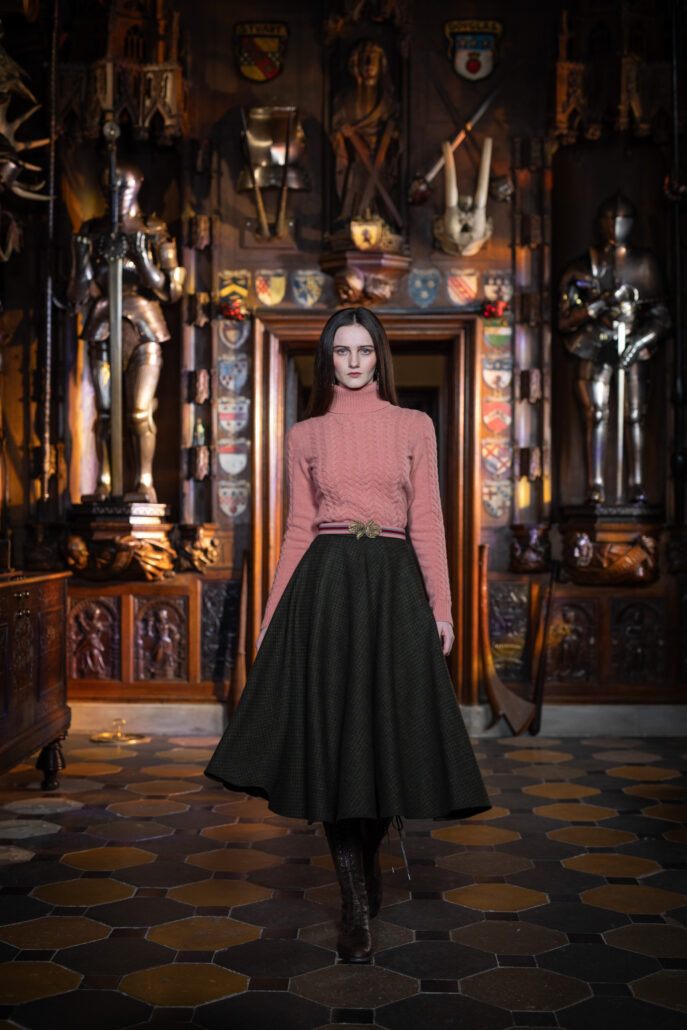 32 Turtleneck Stanley Rosy Skirt Heritage Tweed Valley Look Lena Hoschek PAP AW2425 Aida Dapo highres