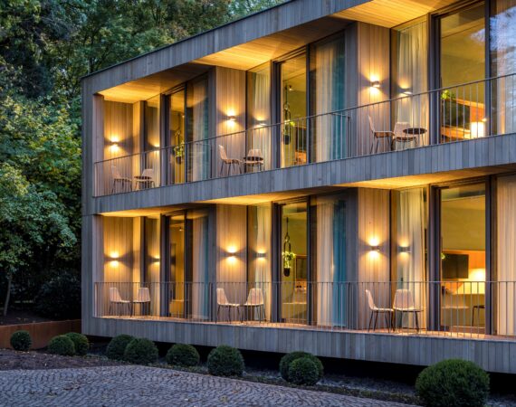 Aussenansicht Gaestehaus LA MAISON hotel © Guenter Standl 7