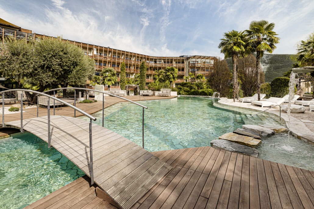 Naturpool mit Hotel SEELEITEN Lake Spa Hotel c Klaus Peterlin 4