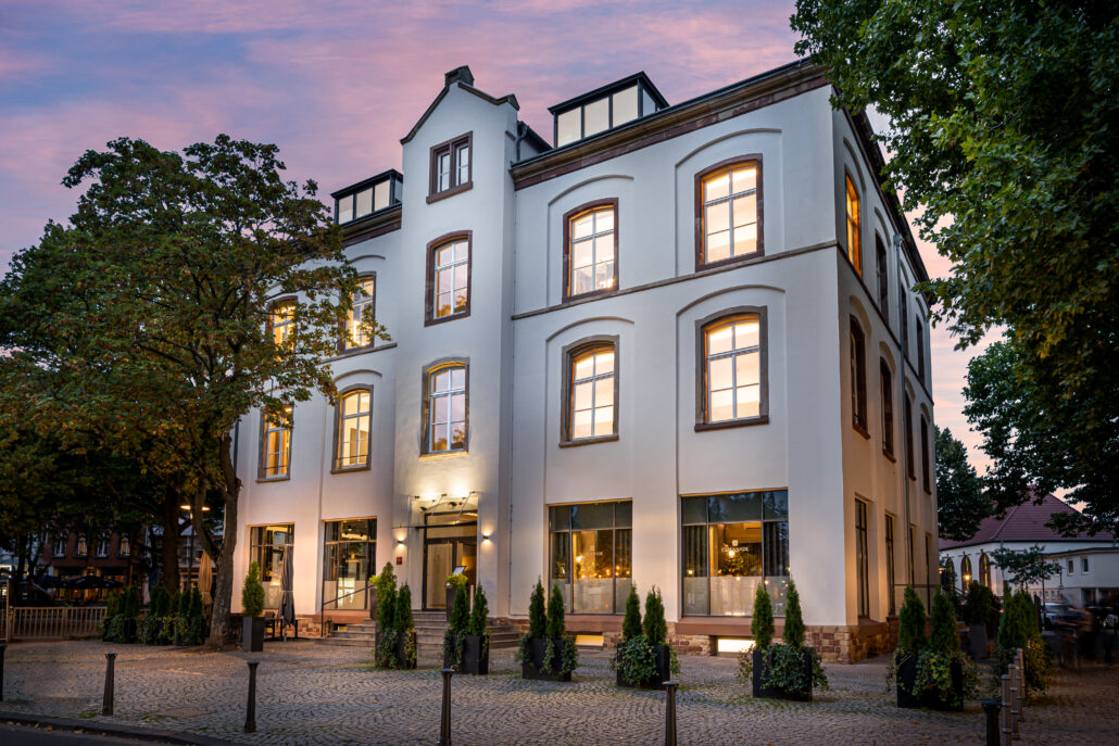 Relais Chateaux Esplanade Saarbruecken Blue Hour