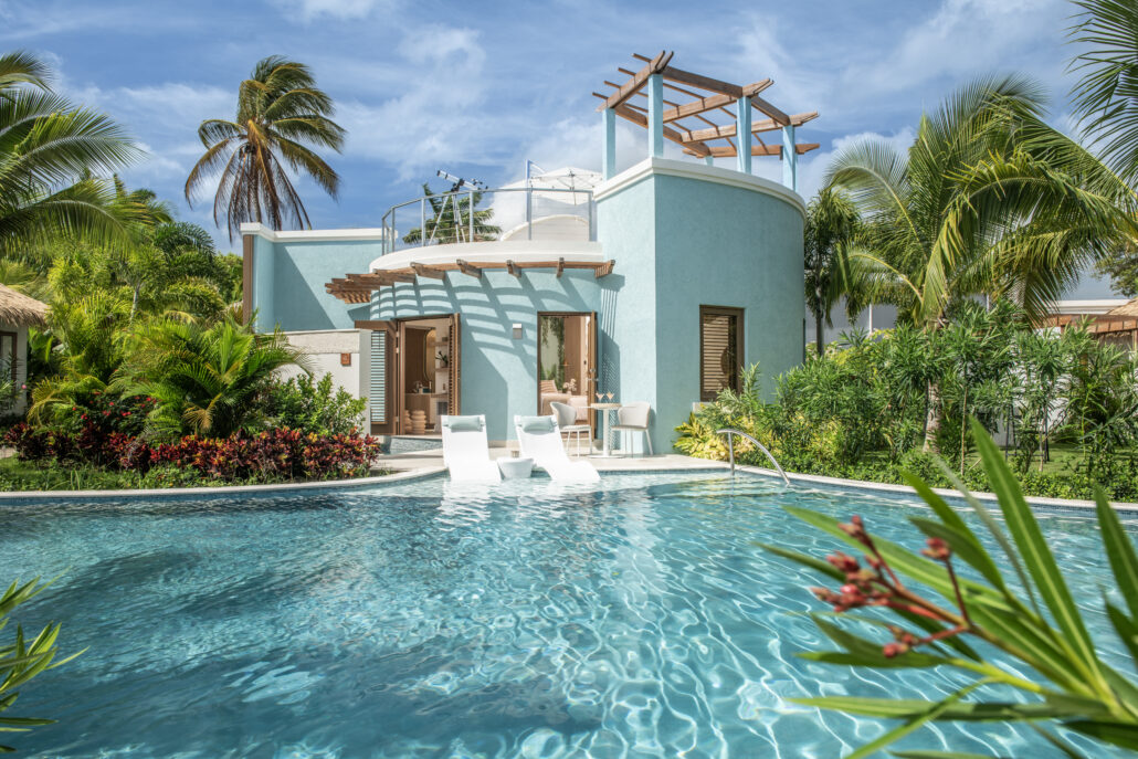 Sandals Dunns River Coyaba Sky Villa Swim up Rondoval Butler Suite Pool SKYV