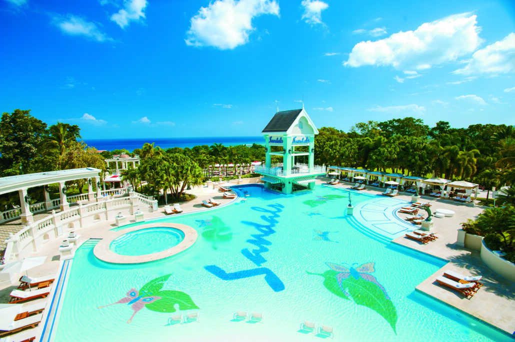 Sandals Ochi Main Pool 1