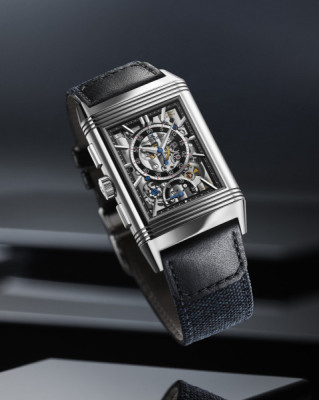500 jaeger lecoultre reversotributechronograph steel verso levitation 4 5