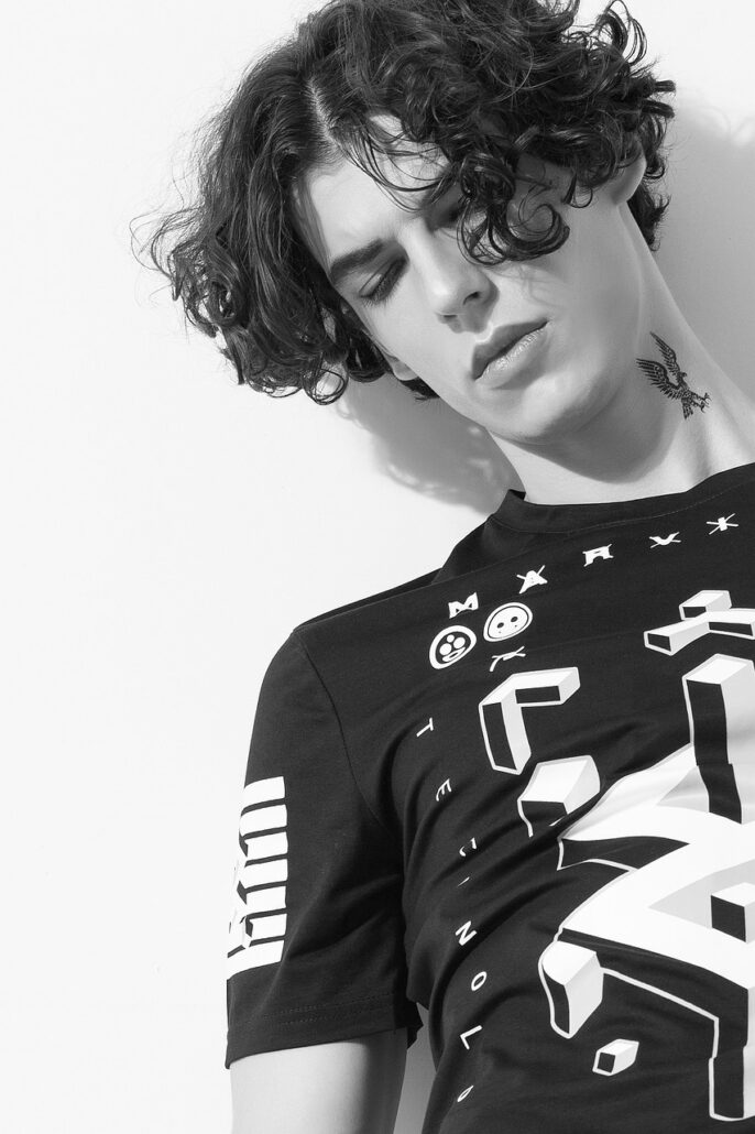 Image by 建鹏 邵 from Pixabay