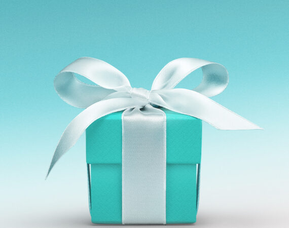 Tiffany Co. 1080x1350 SHOT1 TB BOX VDay25 v1 TM 070324 cv ml3