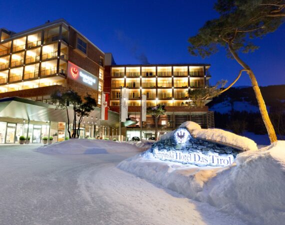 Hotel Front Kempinski Hotel Das Tirol