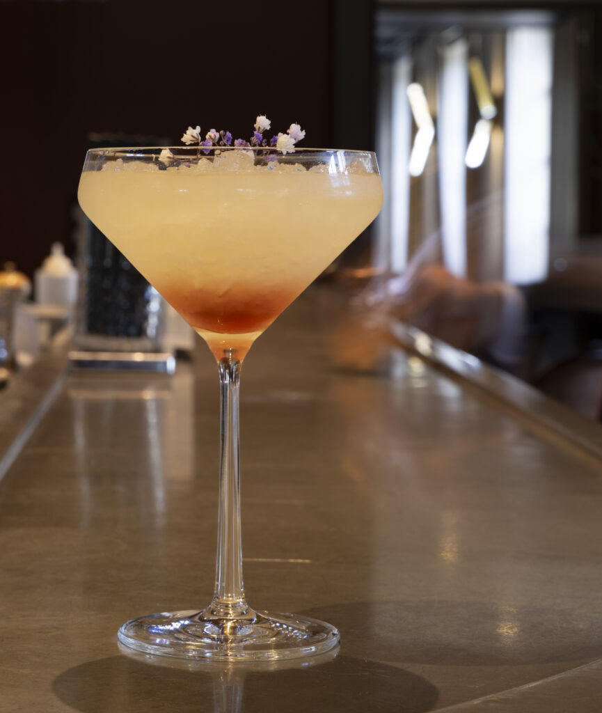 La Rose dHiver c Relais de Chambord 865x1024 1