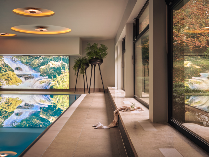 LeonardoRoyalHotelBaPool1 2024 2976