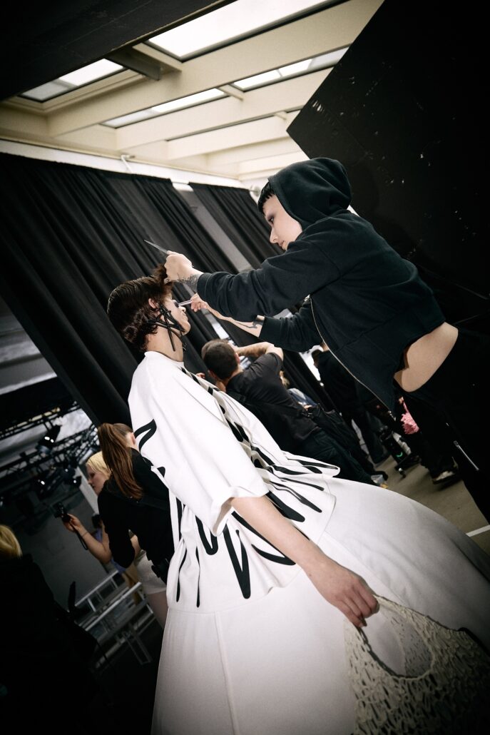bfw02.14f berlin fashion week hw25 kasia backstage by carolinekynast