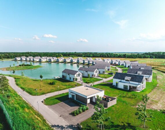 luftaufnahme der gesamten anlage vila vita pannonia