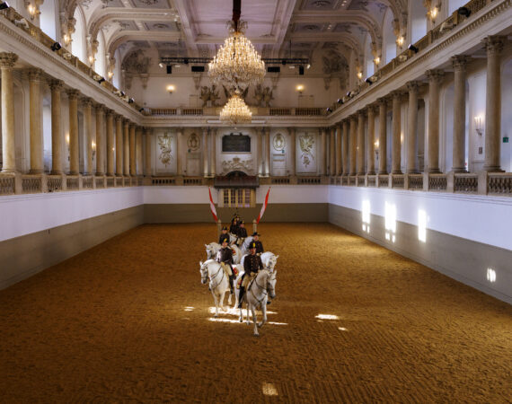 Spanische Hofreitschule Imagebild cPeterRigaud10