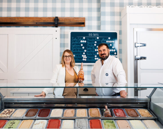 Aurore Jeudy (Schlumberger) und Thomas Stocker (Eis-Greissler) freuen sich über die erstmalige Zusammenarbeit.