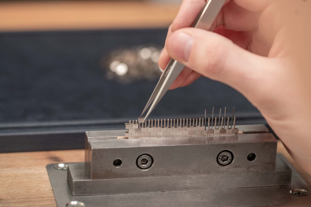 LHeure du Diamant Bark type bracelet making of 2