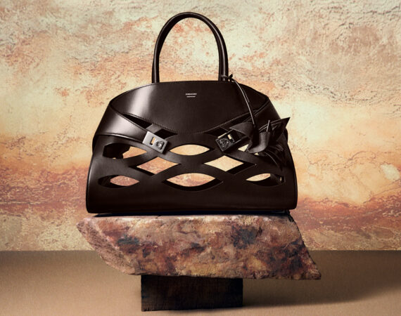 FERRAGAMO BACK TO EARTH BTE HERO STILL BAG sRGB 150DPI 1920x1080