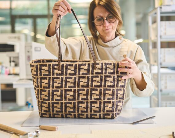 02 FENDI Summer 2024 M4W Roll Bag Making Of Images