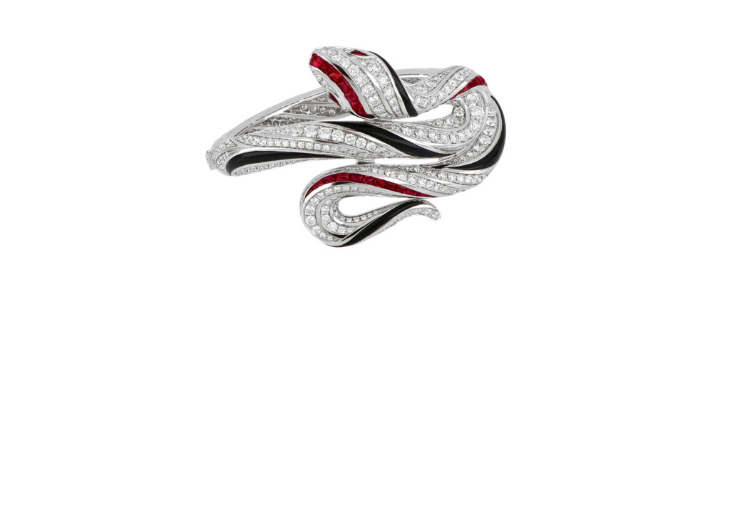 Bvlgari Serpenti Infinito HJ Armband 275325 001 lab 1024x736 1