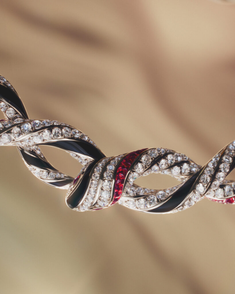 Bvlgari Serpenti Infinito High Jewellery Kette Sujet 4 819x1024 1