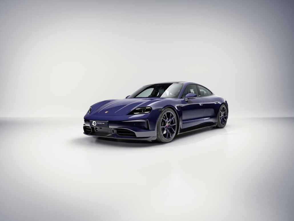 ©Ferragamo x Porsche