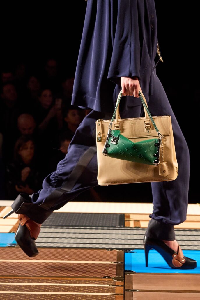 LV SS25 BAGS 20