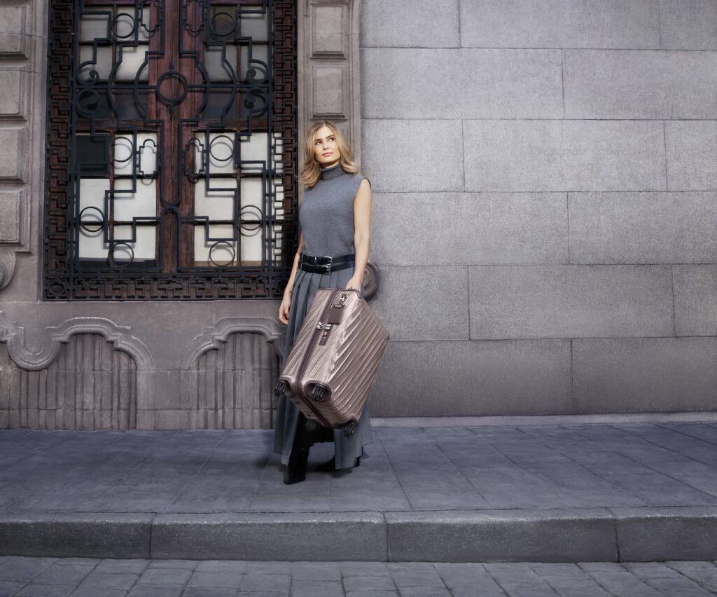 OnTalent Xenia Adonts 19DLite Intl Carry On Blush 1024x852 1