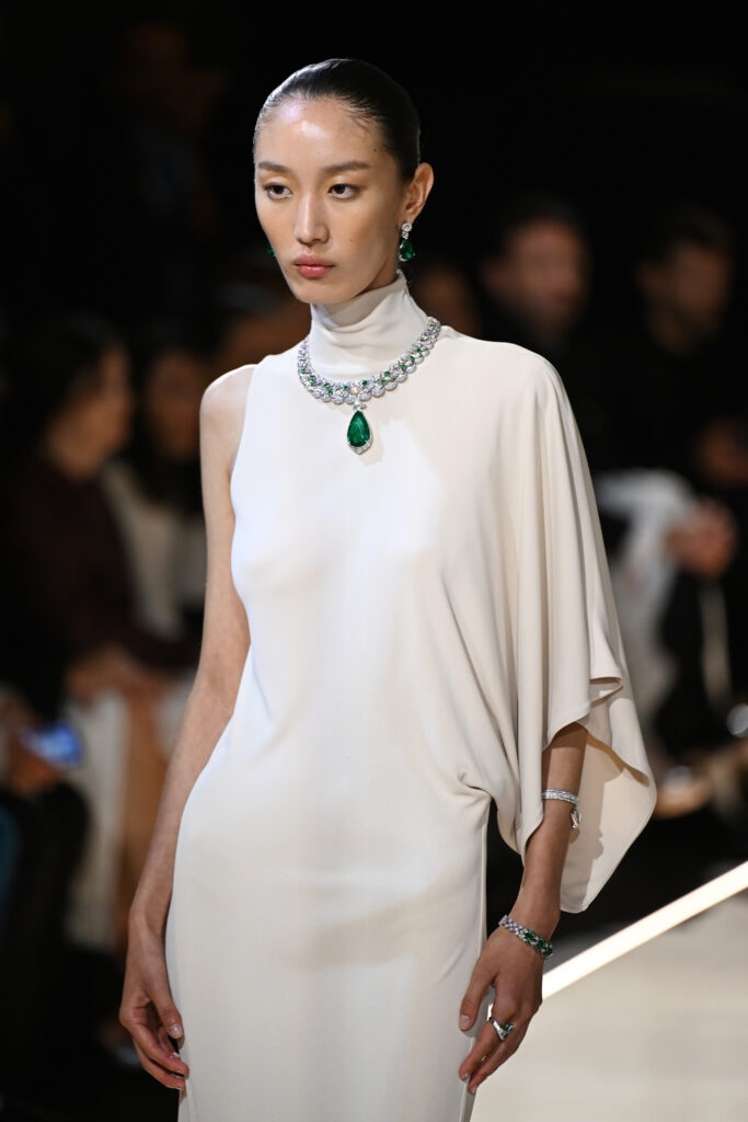 TP2 8365 ehZbke03 683x1024 1