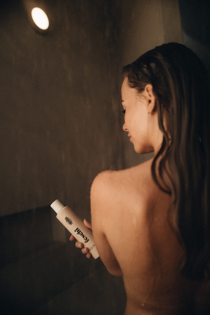 feschi 06 21 byeileenjordan santorini 110 683x1024 1