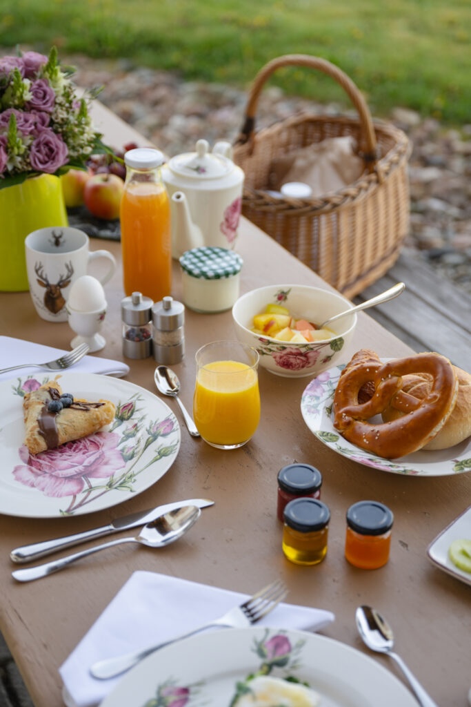 2025 04 gut steinbach reit im winkl germany by marion payr 1253 683x1024 1