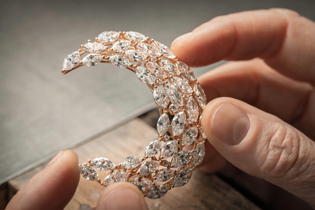 810245 5001 Making of 2