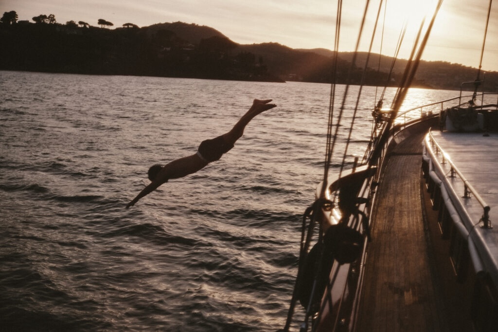 BRUNELLO CUCINELLI HIGH SUMMER BOAT 12958 1024x683 1