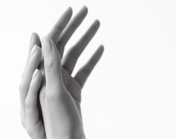 CELLULAR PERFORMANCE INTENSIVE HAND TREATMENT IMAGE 02 e1751454978332