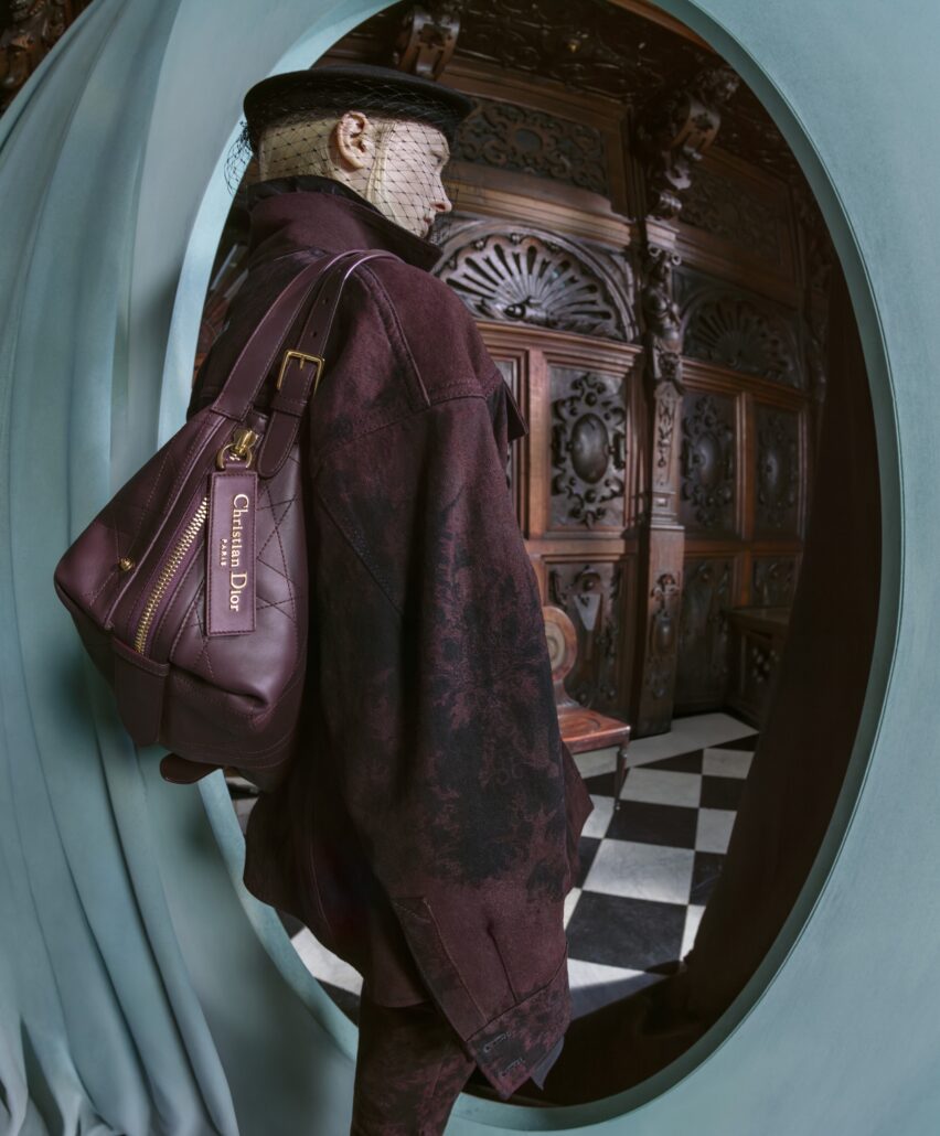 DIOR WOMEN WINTER 25 CAMPAIGN © TIM WALKER 13