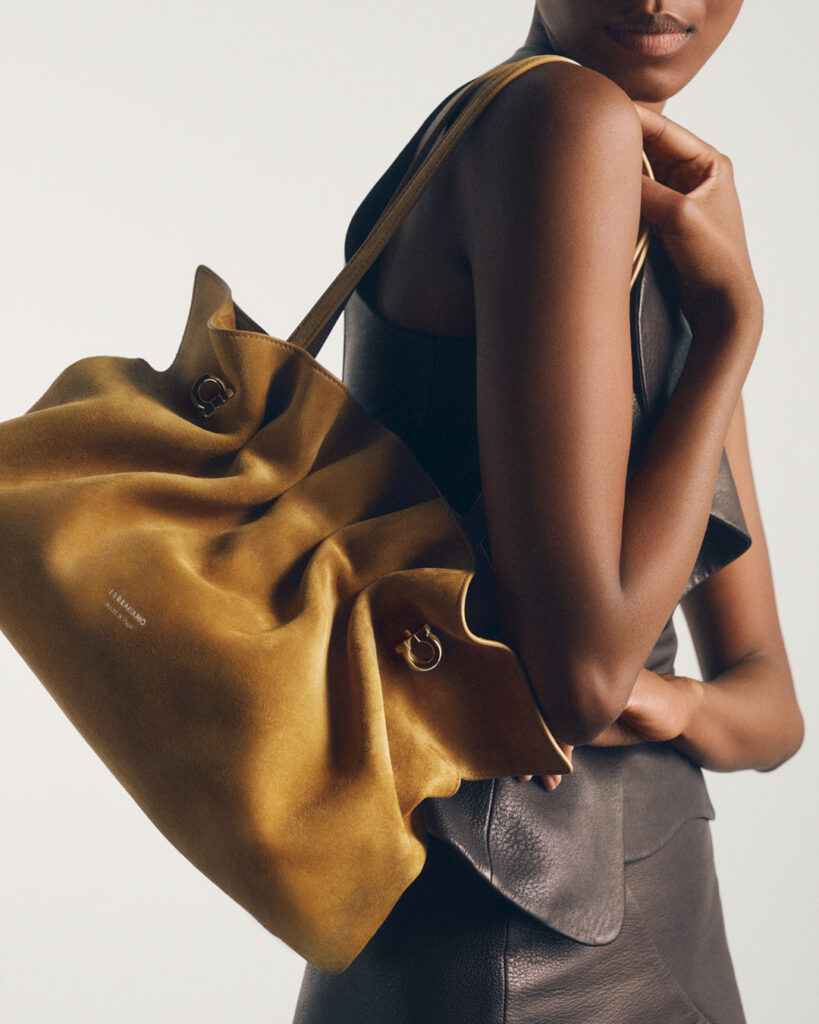 FERRAGAMO02 Silhouette2 sRVB 300DPI 1080x1350 819x1024 1