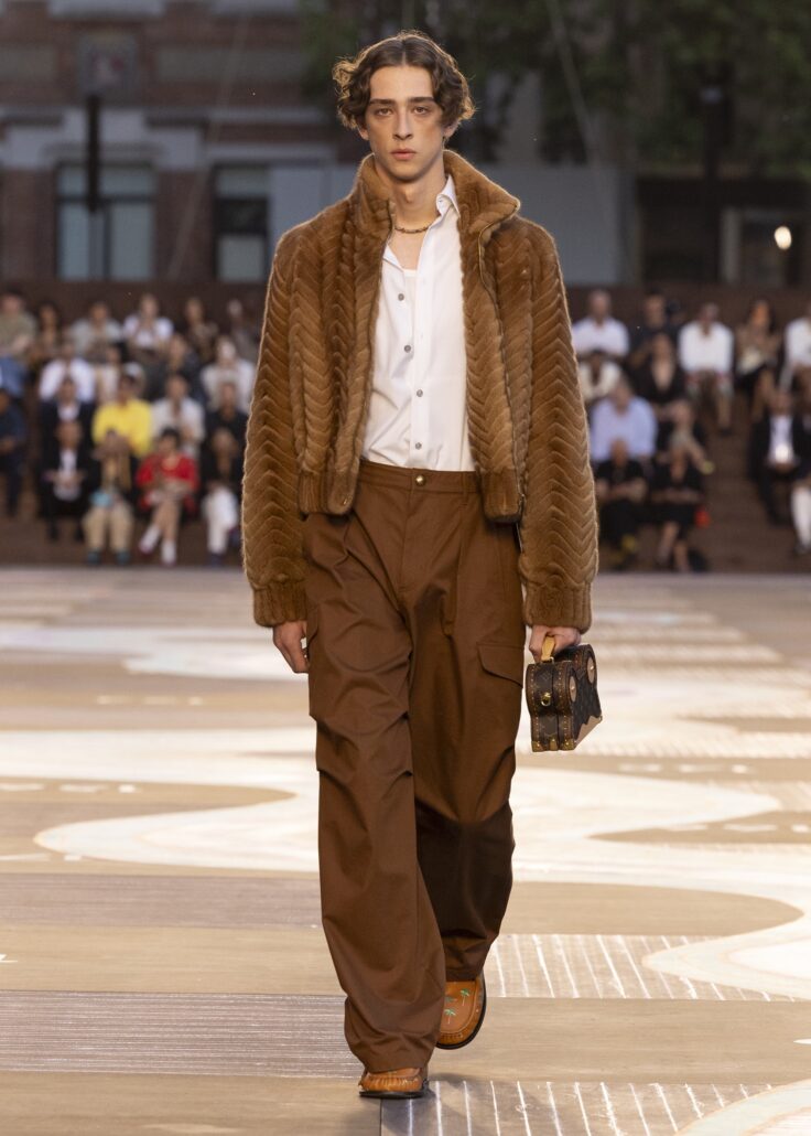 LOUIS VUITTON MENrsquoS SPRING SUMMER 2026 SHOW LOOK 56