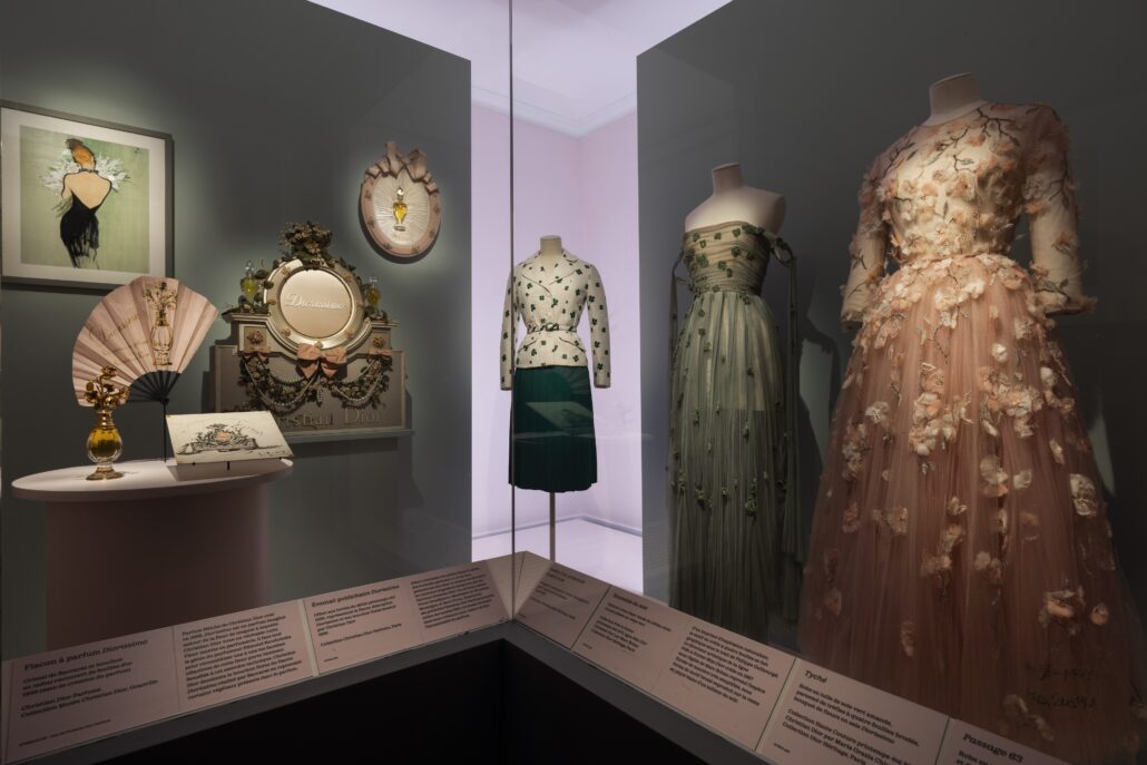 SCENOGRAPHY © RAPHAEL DAUTIGNY 22 1