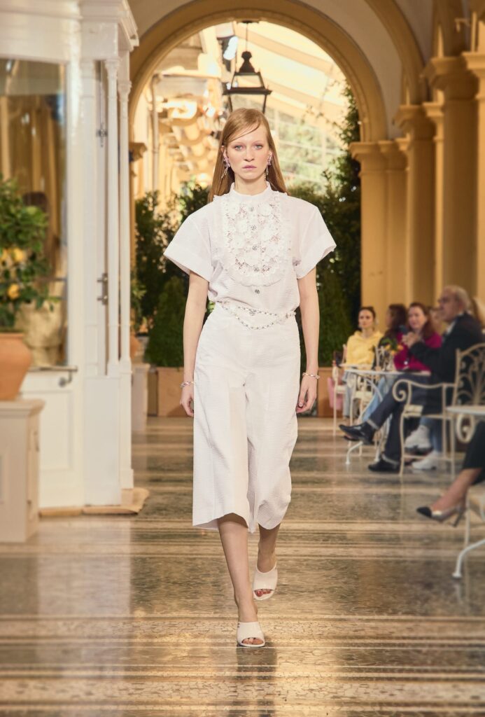 chanel cruise 2025 26 collection look 20 LD 693x1024 1