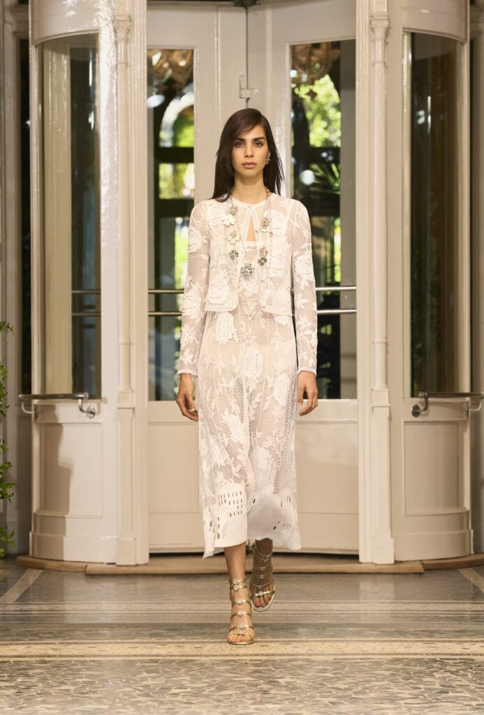 chanel cruise 2025 26 collection look 23 LD 693x1024 1