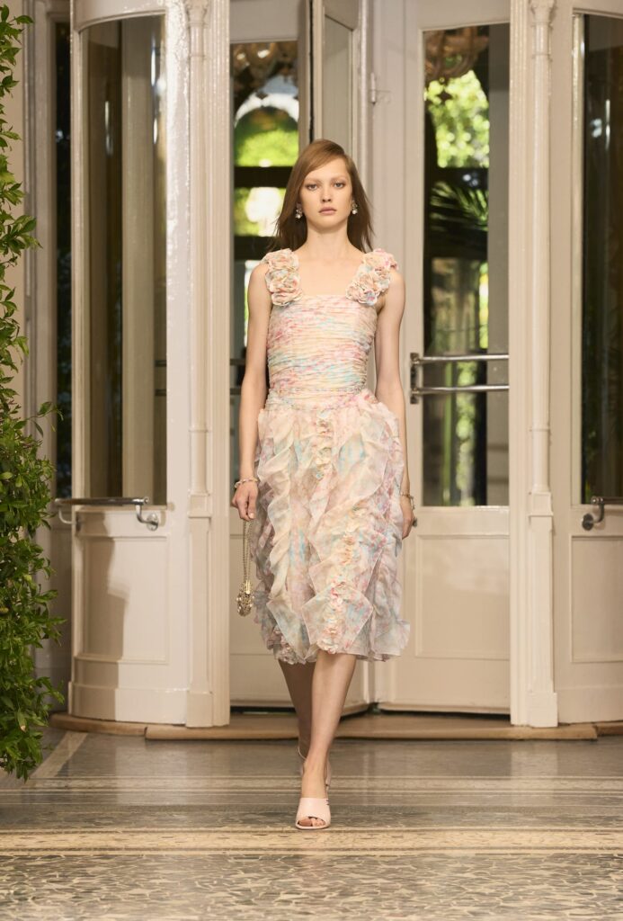 chanel cruise 2025 26 collection look 46 LD 693x1024 1