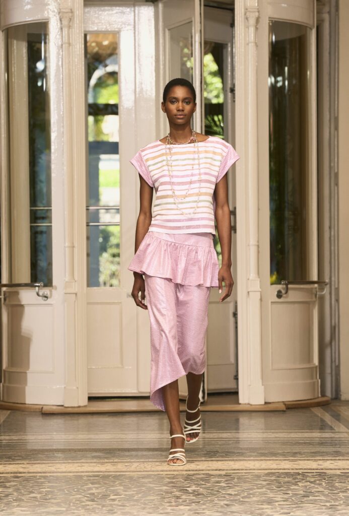 chanel cruise 2025 26 collection look 50 LD 693x1024 1