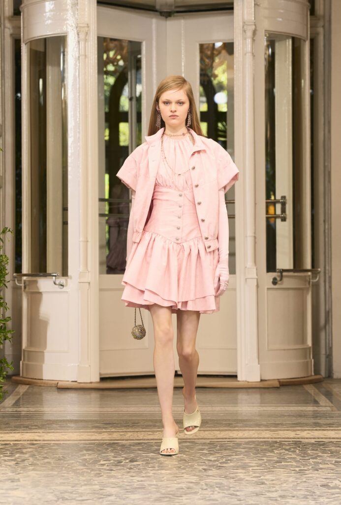 chanel cruise 2025 26 collection look 57 LD 693x1024 1