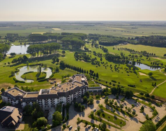 das hotel aus der vogelperspektive greenfield hotel golf spa 0