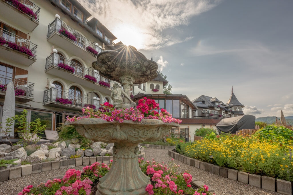 krautergarten mit brunnen ebners waldhof 1024x683 1