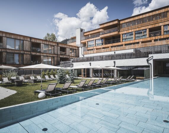 traumhafte aussenansicht ckottersteger hirben naturlaub