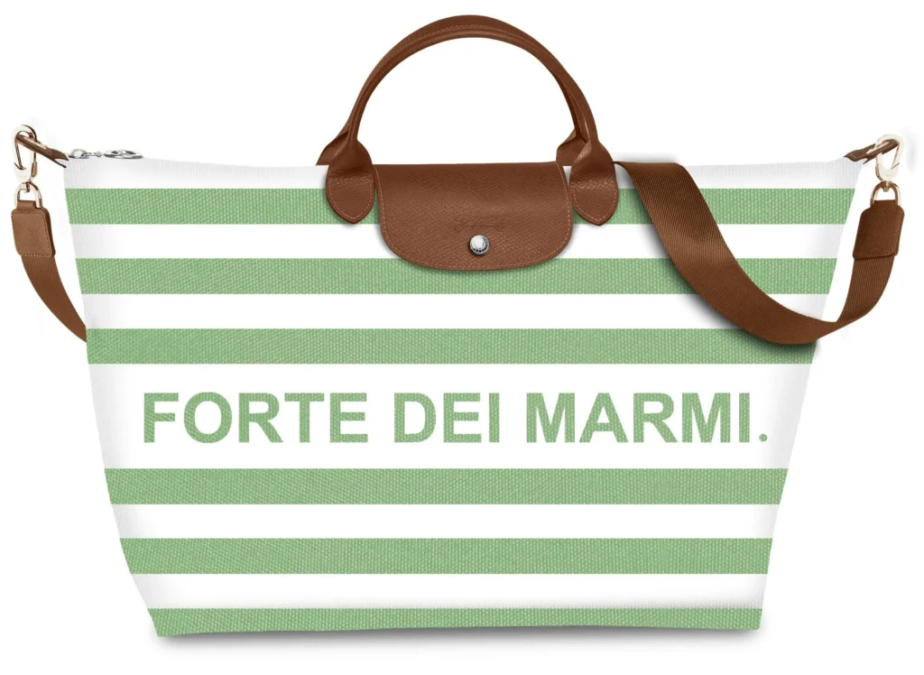 1755182671 l1624 le pliage du monde forte dei marmi v22 1 1 1024x748 1