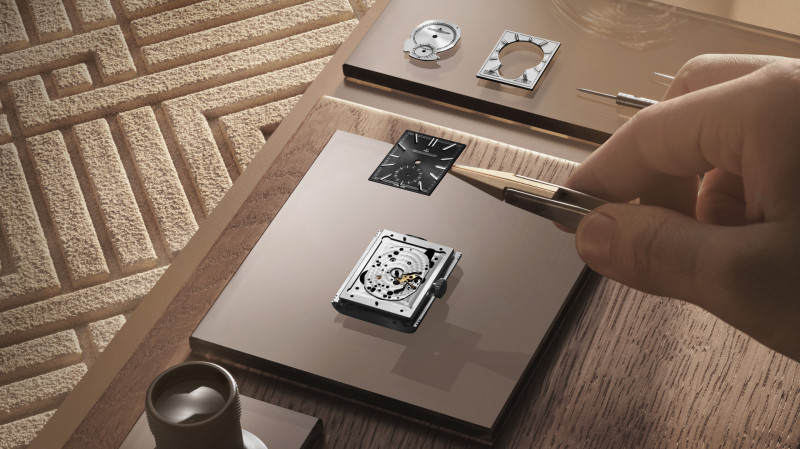 800 2025 q398847j reverso duoface ss savoirfaire1 adobe98 16 9