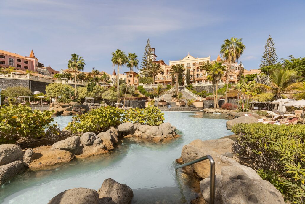 Bahia del Duque Stones