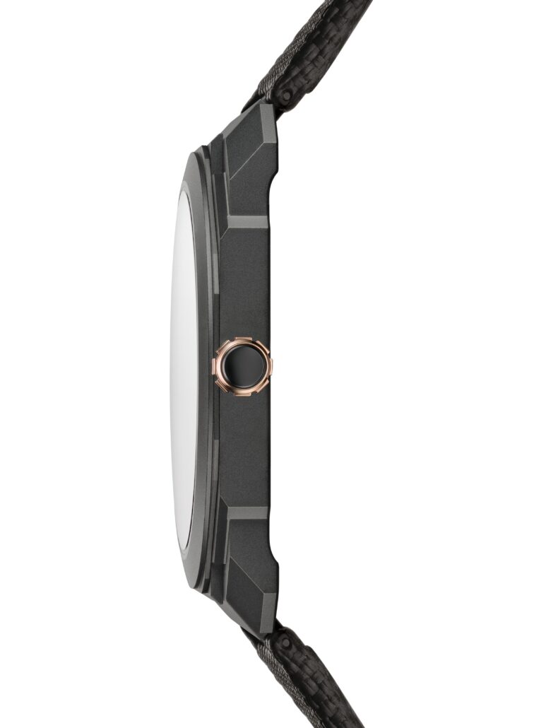 Bvlgari 2025 June Novelties Octo Finissimo 8 Days Black 104121 packshot 004